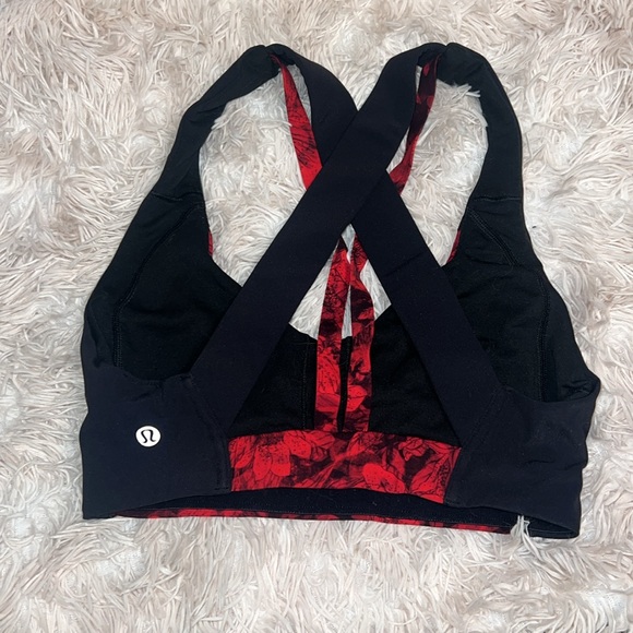 Lululemon bra top size 2 ~black and red~ - Picture 3 of 4